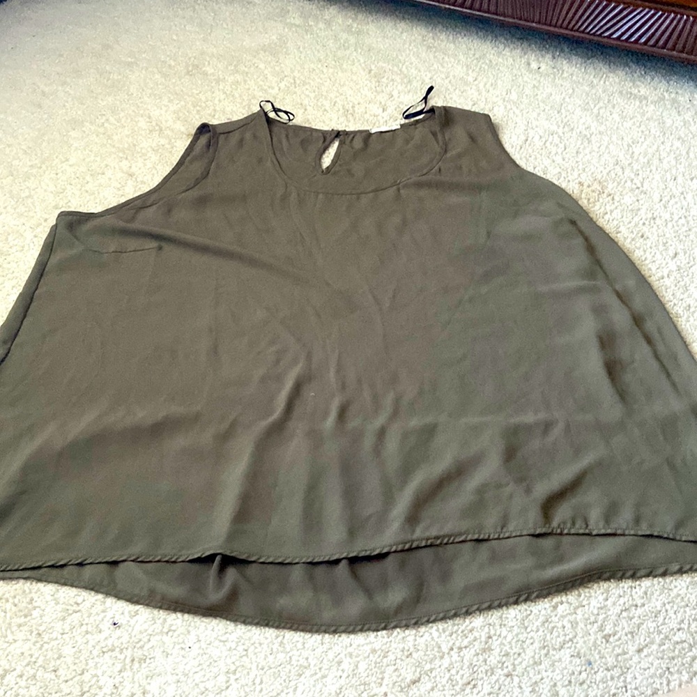 Forest green blouse tank, peplum back, flowy, Pleione, 2X